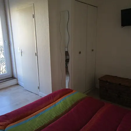 Des Poetes Avec Parking Sur Reservation 2* Béziers