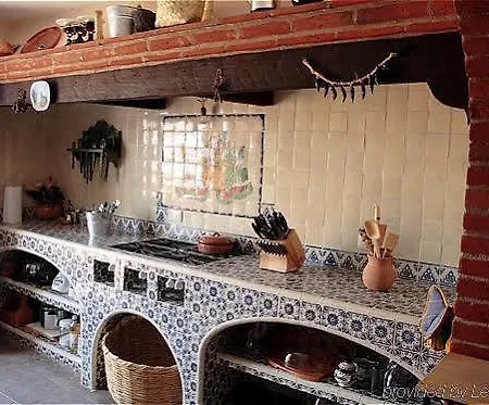 Des Poètes Avec Garage Privé Hotel Béziers